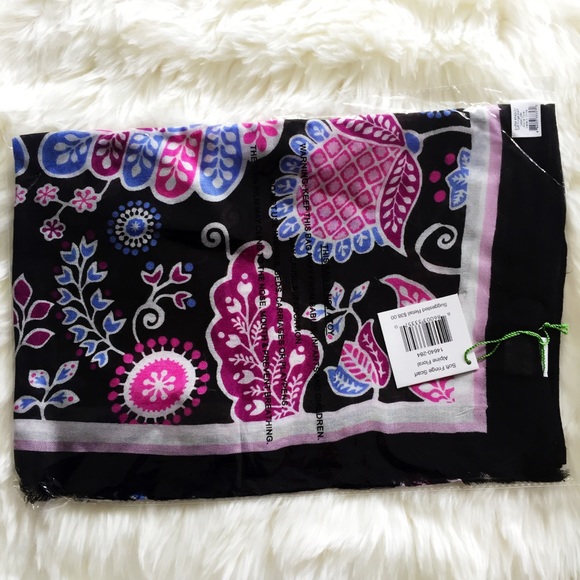 Vera Bradley Soft Fringe Light Scarf - Picture 3 of 3